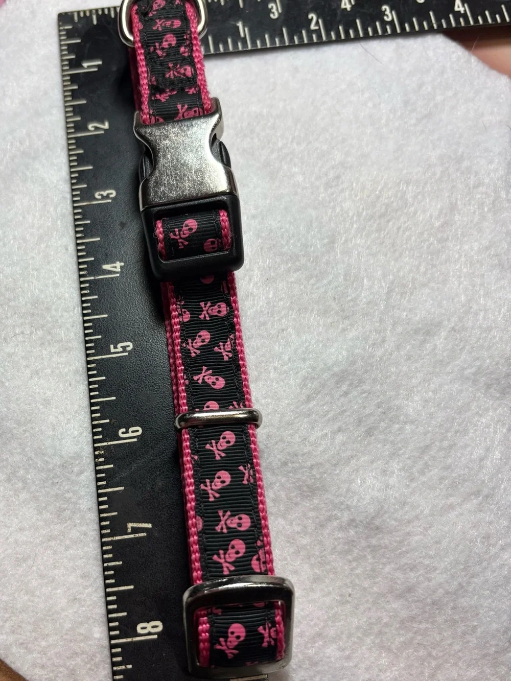 M/L Adjustable Girl Dog Skull & Crossbones Collar. Black & Pink.